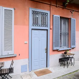 Comfortable, Silent And Charming Loft By The Navigli , Milano Italia